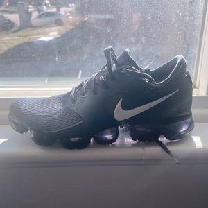 Navy blue vapor max